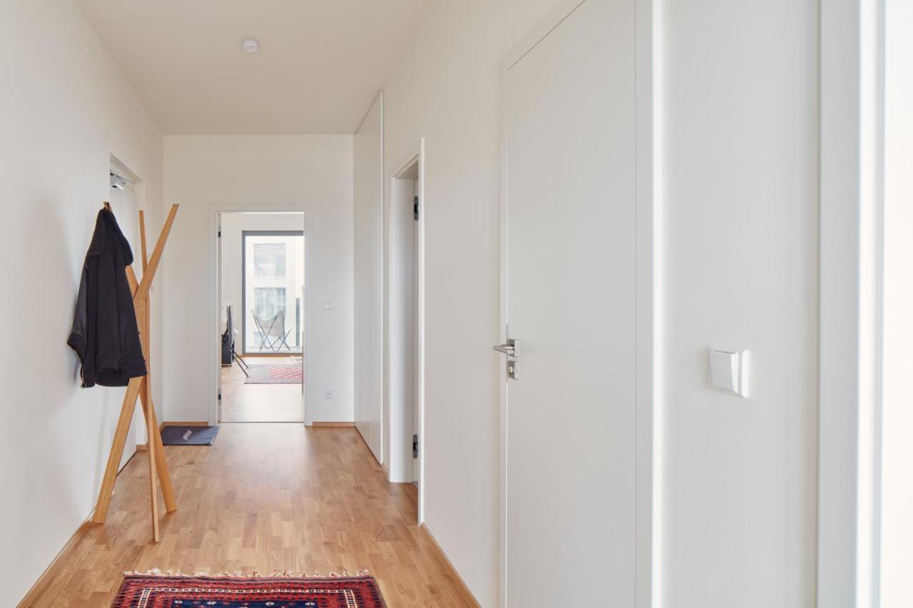 Prague Days - Designer Condo - Trendy Neighborhood Εξωτερικό φωτογραφία
