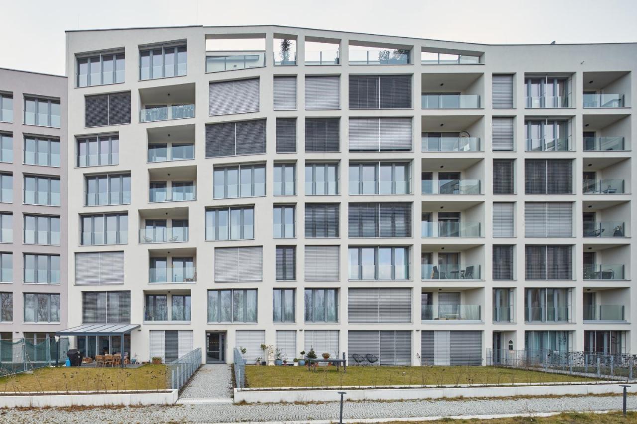 Prague Days - Designer Condo - Trendy Neighborhood Εξωτερικό φωτογραφία